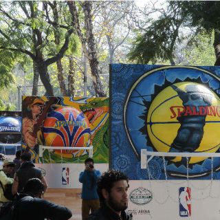 Artistas mexicanos ofrecen su visión de la NBA