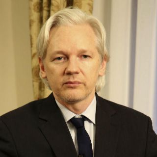 Assange acepta extradición a EU si Obama indulta a Chelsea Manning