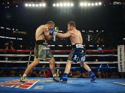 El contrato está firmado y ambos pugilistas se verán como parte de los festejos del fin de semana del 5 de mayo. TWITTER / @Canelo