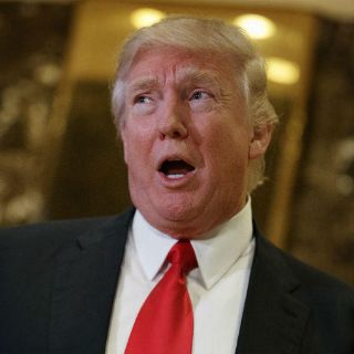 Crean catálogo de los insultos de Trump a través de Twitter