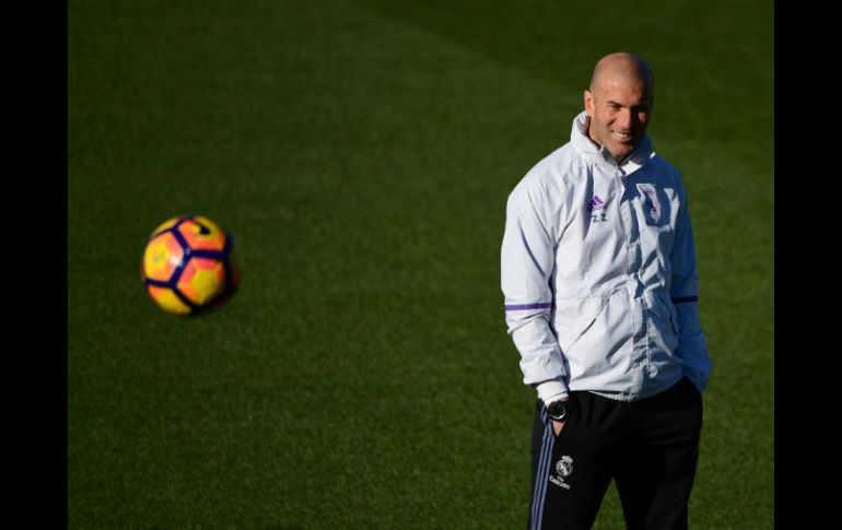 Zidane reconoce que su equipo buscará mandar con la pelota. AFP / P. Marcou