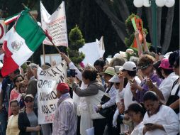 En Acapulco, ciudadanos de varias colonias marcharon sobre la Costera 'Miguel Alemán'. SUN / ARCHIVO