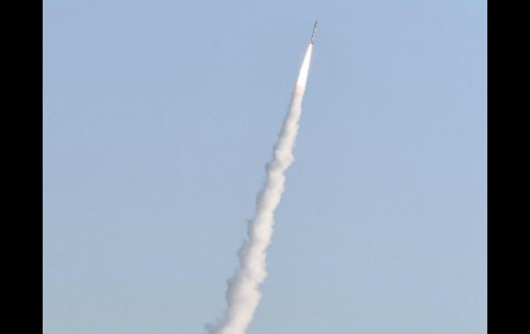 El cohete es  de tres etapas y llevaba consigo un mini satélite de observación de la superficie terrestre. AFP /