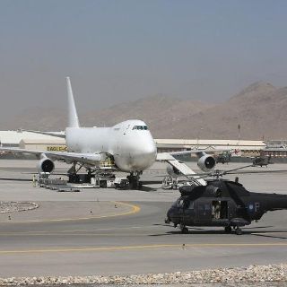 Evacúan aeropuerto de Kuwait por falsa amenaza de bomba