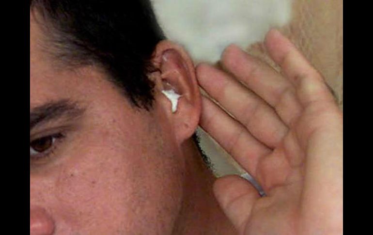 En una infección crónica de oído, el síntoma más característico, además de la disminución de la capacidad auditiva, es la supuración. EL INFORMADOR / ARCHIVO