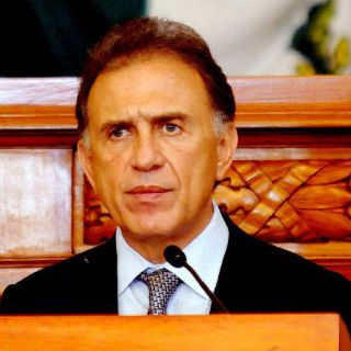 Sufren accidente cuatro agentes de 'avanzada' de Miguel Ángel Yunes