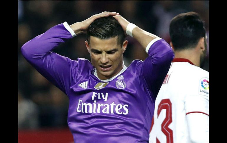 Cristiano Ronaldo anotó del penalti el tanto del Madrid. EFE / J. Muñoz