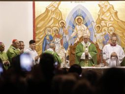 El Papa Francisco animó a ayudar a los pobres y a los ancianos a comunicarse con sus padres. EFE / G. Lami