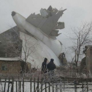 Al menos 28 muertos en accidente de avión en Kirguistán