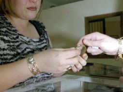 Para sortear la 'cuesta de enero', muchos acuden a las casas de empeño. NTX / ARCHIVO