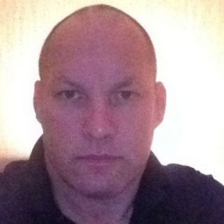 Orden de búsqueda para ex campeón de judo por abuso a menores