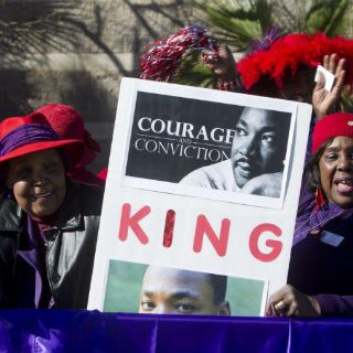 Millones evocan a Martin Luther King en tenso clima racial en EU