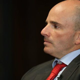 Peña Nieto lamenta muerte del padre del director de Pemex