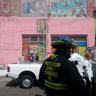 Hombre electrocutado en Oblatos está grave