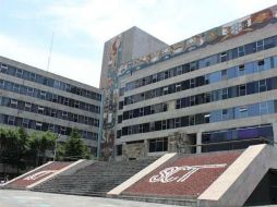 La dependencia no autorizará la creación de nuevas plazas para este año y reducirá su salario en al menos 10 puntos porcentuales. TWITTER / @SCT_mx