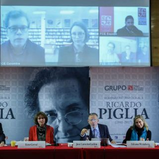Escritores, académicos y editores rinden tributo a Ricardo Piglia