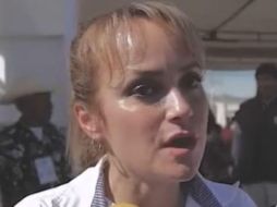 Corella Platt incluso dijo que su esposo la ayuda con sus gastos y, por lo tanto, no pretende regresar lo ya cobrado. YOUTUBE / Quinto PoderMex