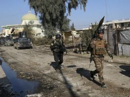 El EI sigue controlando la zona oeste, un entramado de callejuelas intransitables para los vehículos militares. AP / K. Mohammed
