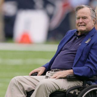 Ex presidente George H. W. Bush, en condición estable