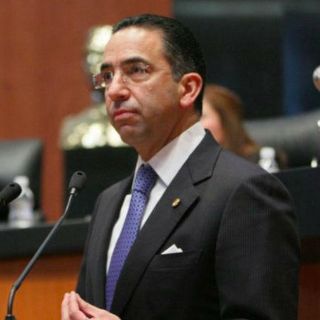 Javier Lozano solicitará licencia; se suma a gobierno de Gali