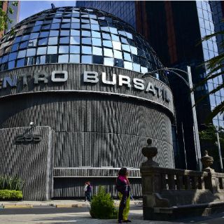 Mercado accionario abre jornada con descenso