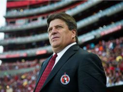 'Habrá que verlo en otro equipo donde tenga la posibilidad de contratar extranjeros', dice Herrera. MEXSPORT / ARCHIVO