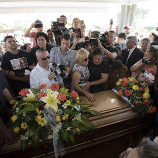 Sepultan al periodista Igor Padilla asesinado en Honduras