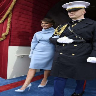 Melania Trump luce conjunto de Ralph Lauren