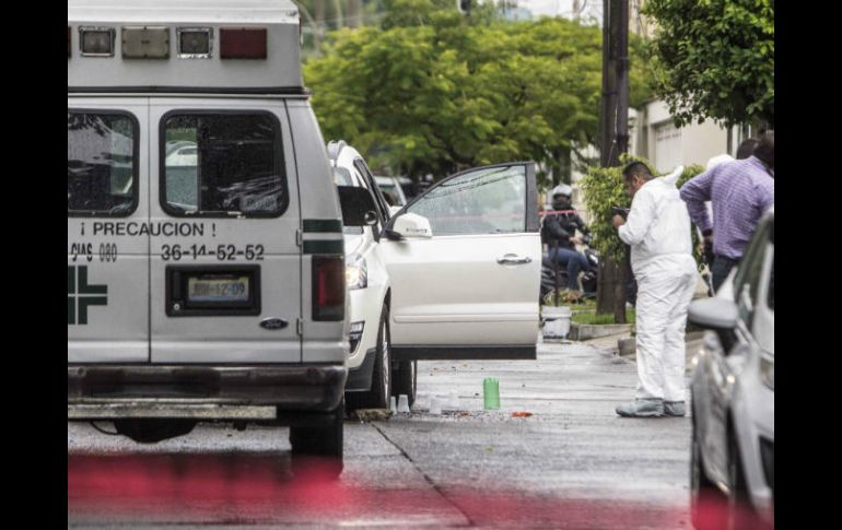 La Policía de Tlajomulco solicitó la presencia de personal de Ciencias Forenses para levantar el cadáver. EL INFORMADOR / ARCHIVO