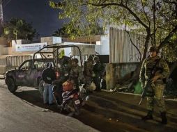 El edificio de la Fiscalía fue nuevamente acordonada por elementos de la Gendarmería Nacional y el Ejército Mexicano. SUN / G. Espinosa