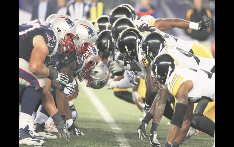 Rivalidad de antaño. Nueva Inglaterra y Pittsburgh lucharán por alcanzar el Super Bowl, en busca de la supremacía en la NFL. AP / ARCHIVO