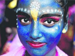 Hacer amigos de distintas partes del mundo te ayudará a tener una red de contactos más diversa. AFP / ARCHIVO