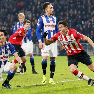 Héctor Moreno anota en victoria del PSV sobre Heereveen