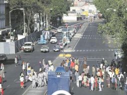 Polémica. El rodaje para recrear la movilización de estudiantes causó molestia entre los locatarios. SUN /