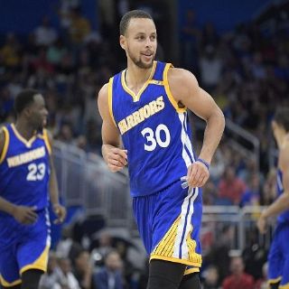 Con ráfaga de triples, Warriors gana en Orlando