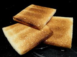 La sustancia se produce en muchos alimentos cuando son tostados, freídos o asados por demasiado tiempo a altas temperaturas. ESPECIAL /