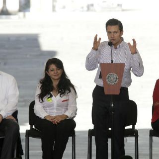 Peña Nieto agradece 'inyección' de ánimo en Puebla