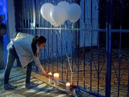 A los asistentes se recomienda acudir vestidos de blanco y a su libre elección pueden llevar veladoras o globos blancos. SUN / ARCHIVO