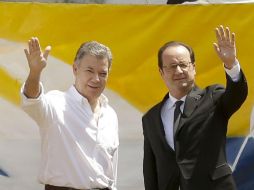 Hollande se encontró en Bogotá con víctimas a las que también expresó el apoyo de Francia. AP / R. Mazalan