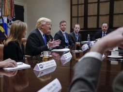 Trump se reunió con directivos de General Motors, Fiat Chrysler y Ford. EFE / S. Thew