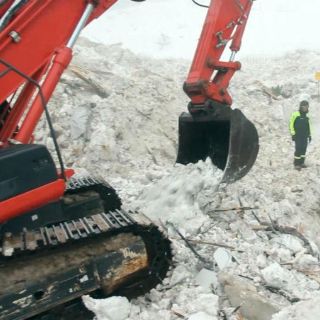 Ya son 23 los cuerpos rescatados de hotel sepultado por alud