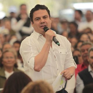 Aristóteles convoca a gobernadores a rechazar muro