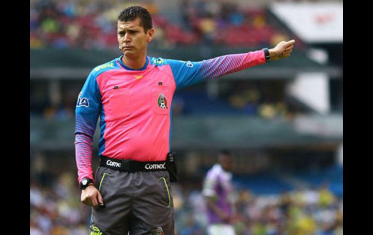El árbitro Erick Yair Miranda fue designado por la Comisión de Árbitros para dirigir el partido entre América y Veracruz. TWITTER / @zonarayada