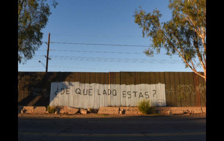 El presidente Trump insiste en que México reembolsará el coste del muro, a lo que Peña Nieto ha dicho que no. EFE / J. Barak