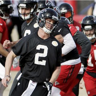 Matt Ryan elogia a Tom Brady previo a Súper Bowl