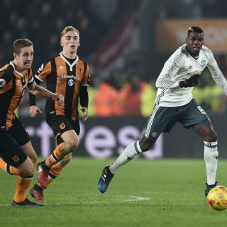 ManU cae ante Hull, pero avanza a final de Copa de Liga