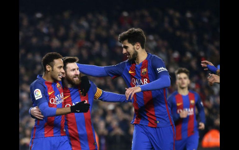 Messi (C) anotó de penal al minuto 55. AP / M. Fernández
