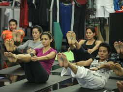 Para minimizar el riesgo de que esto ocurra, la mejor opción es hacer ejercicios como yoga. EL INFORMADOR / ARCHIVO