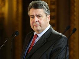 Sigmar Gabriel, ministro de Exteriores de Alemania, efectúa su primera visita oficial a París. AFP / G. Van Der Hasselt