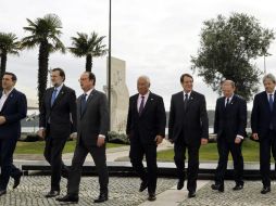 ‘‘Europa es una fuerza, un espacio de libertad y de democracia’’, dijo Hollande luego de la foto con seis líderes europeos. EFE / J. Relvas